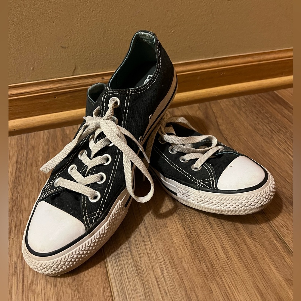 Converse Low Top Sneakers